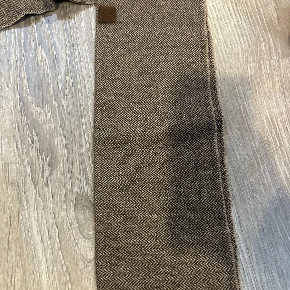 Brown Herringbone Men's Scarf - Unbranded with Velcro closure 50 in x 5 1/2 in